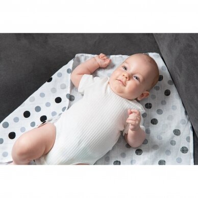 Muslin diaper – peas grey 2